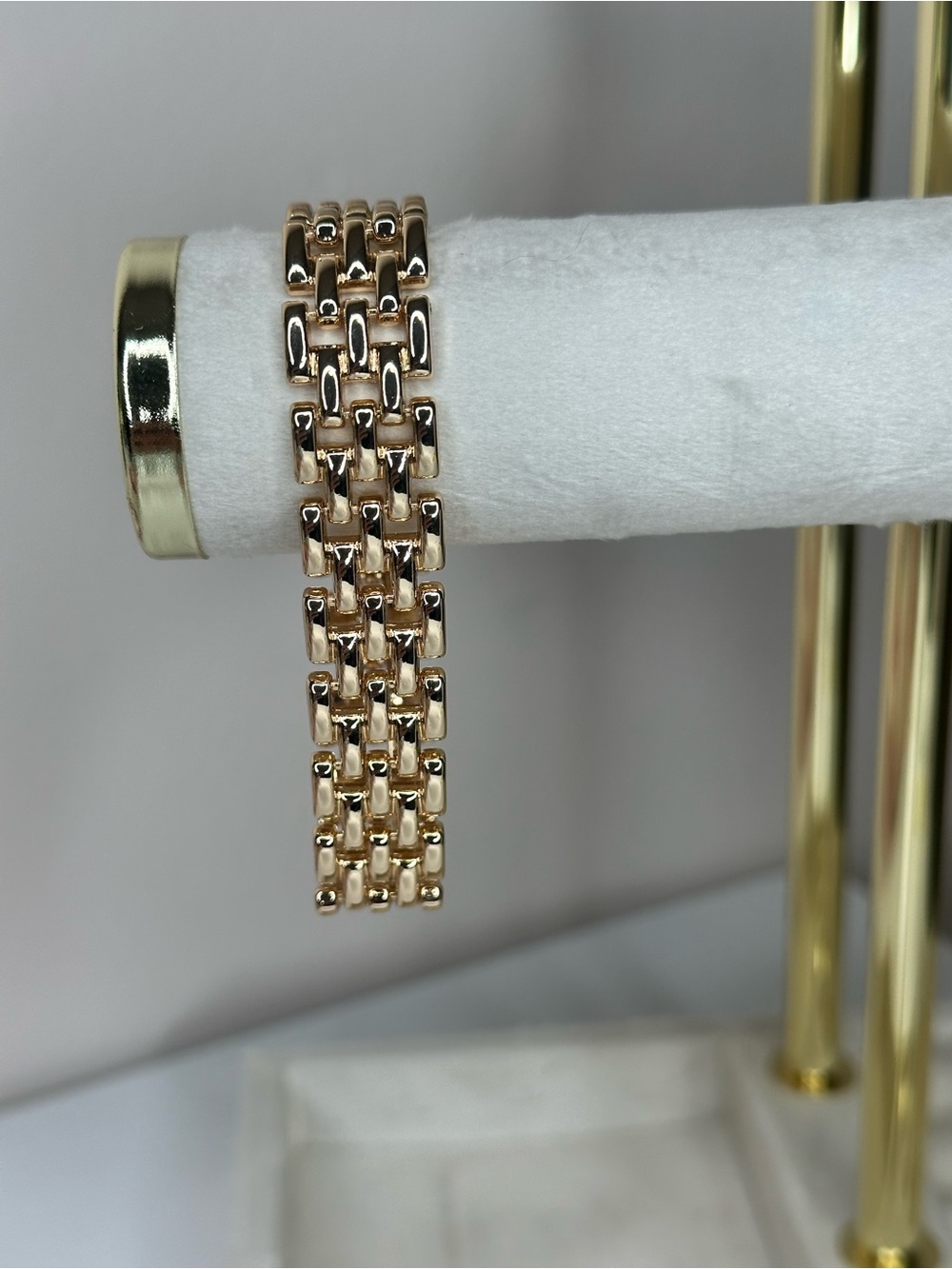 House of Harlow 1960 Gold Chain Bracelet With Box NWT - Picture 2 of 4